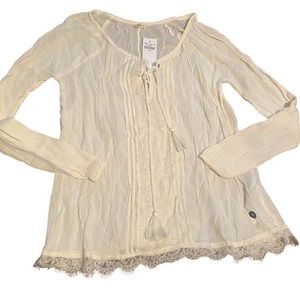 NWT Hollister Co. Size Small Women's Long Sleeve Blouse in Cream/White Color